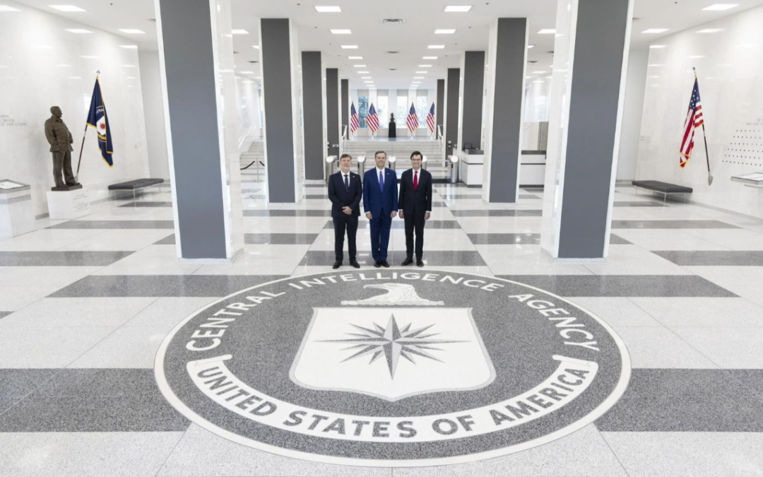 La SIDE se reunió con la cúpula de la CIA en Virginia y reforzó la alianza con Estados Unidos