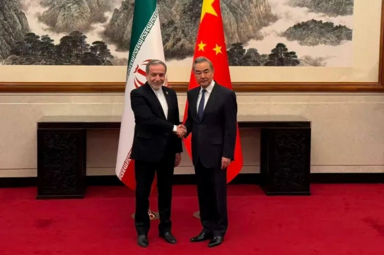china-insto-al-regimen-irani-a-reabrir-el-estrecho-de-ormuz-lo-antes-posible