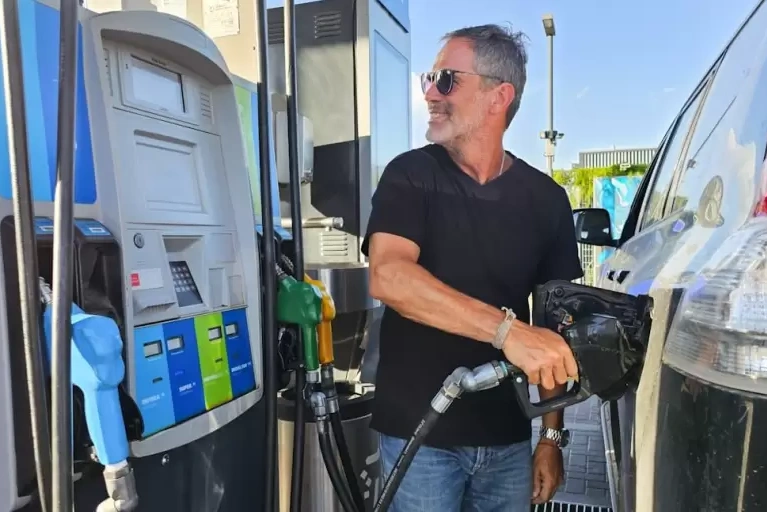 descuentos-en-nafta-y-gasoil-en-mayo-de-2026:-como-acceder-a-descuentos-del-25%-y-reintegros-de-mas-de-$20.000