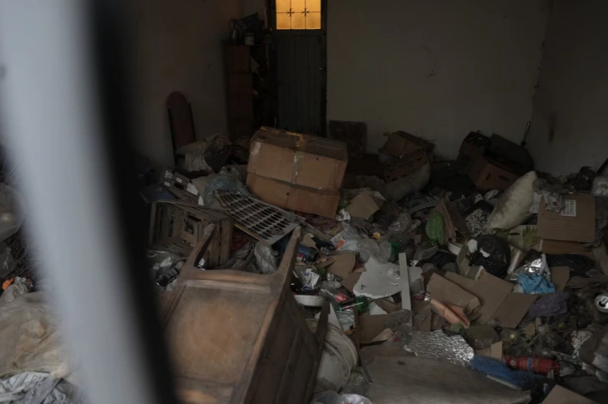 la-municipalidad-de-cordoba-retiro-38-toneladas-de-residuos-acumulados-en-una-casa-de-alto-alberdi