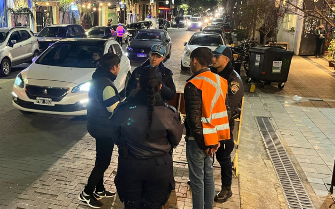la-gestion-de-passerini-finalmente-oficializara-la-extorsion-de-los-naranjitas-en-las-calles-de-cordoba