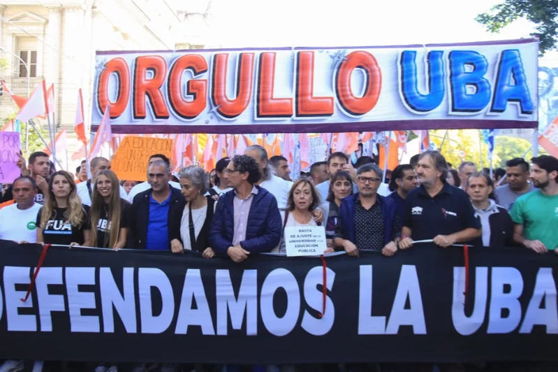 papelon:-la-uba-marchara-este-martes-por-una-ley-que-esta-suspendida-por-la-justicia