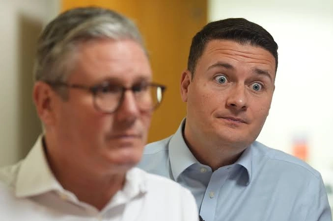 colapsa-el-gobierno-de-keir-starmer:-renuncio-el-ministro-de-salud-britanico