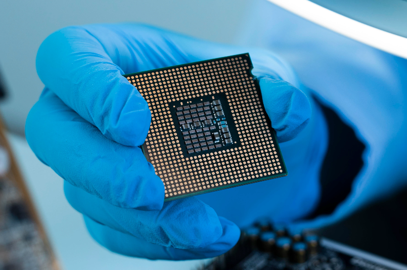 la-nasa-prepara-chips-100-veces-mas-potentes-para-el-salto-espacial-del-futuro