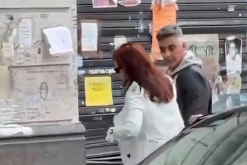 cristina-kirchner-fue-grabada-caminando-por-constitucion-libremente-durante-su-prision-domiciliaria
