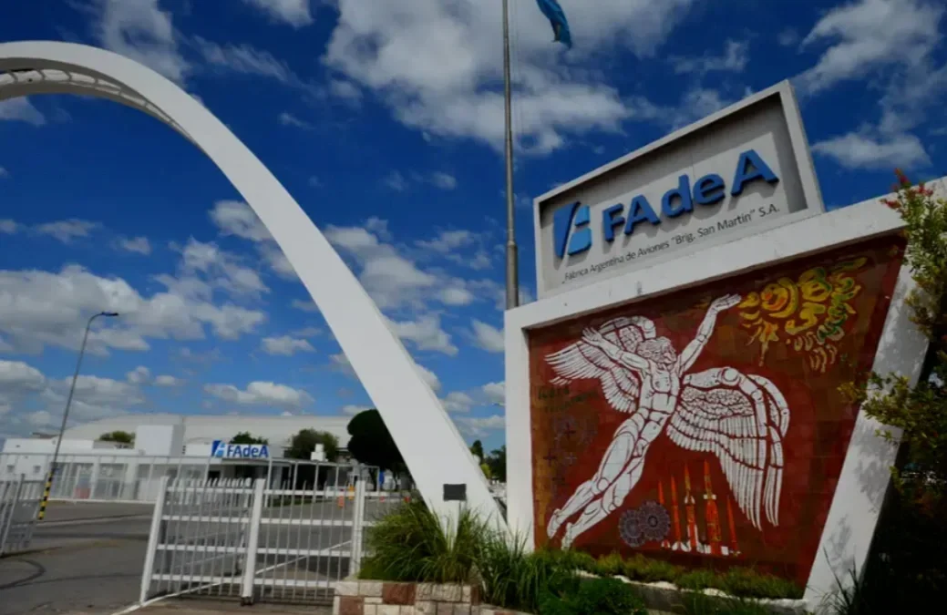 cordoba:-acuerdo-millonario-reordena-los-contratos-de-la-fabrica-argentina-de-aviones