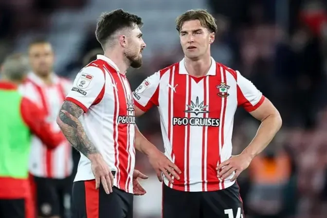 escandalo-en-inglaterra:-el-southampton-fue-descalificado-de-la-final-por-el-ascenso-a-la-primier-league-por-espionaje
