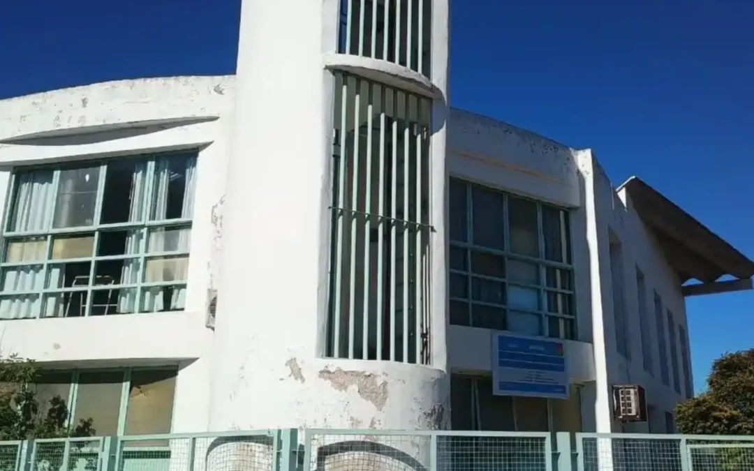 un-alumno-de-14-anos-llevo-un-revolver-cargado-a-una-escuela-de-cordoba