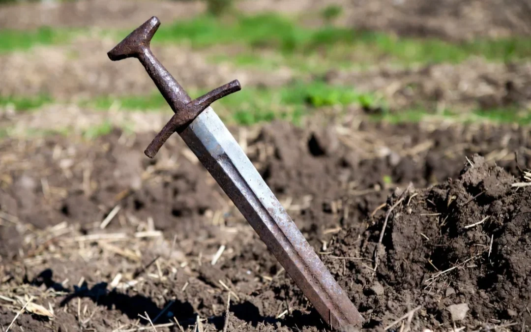 hallazgo-sin-precedentes:-un-nene-de-6-anos-encontro-una-espada-vikinga-de-hace-1300-anos