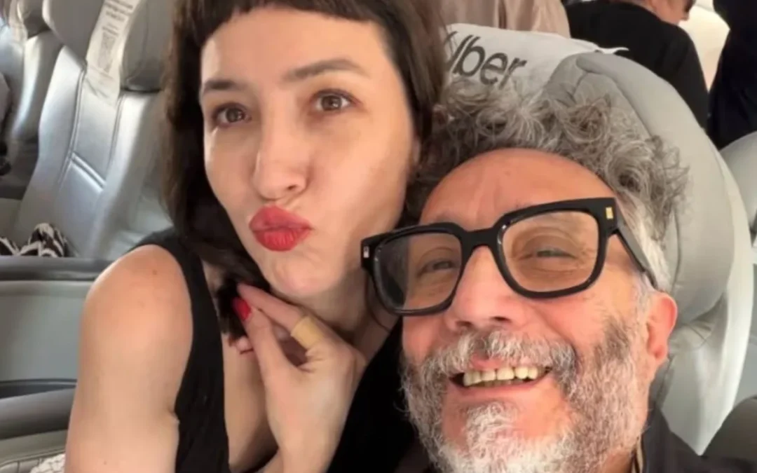 romance-k:-fito-paez-y-sofia-gala-confirmaron-su-noviazgo-con-un-beso-en-vivo