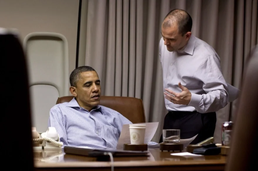 en-plena-caida-libre-del-regimen-cubano,-el-ex-asesor-de-seguridad-nacional-de-obama-salio-a-respaldar-al-castrismo
