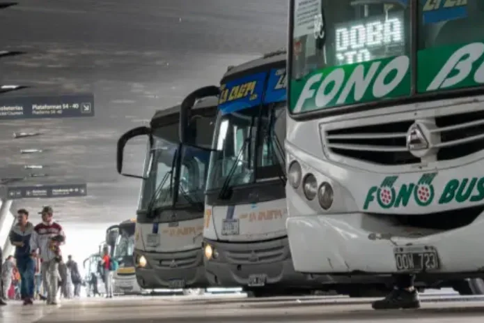 las-empresas-de-transporte-de-cordoba-suspendieron-el-fin-de-pases-interubanos-gratuitos