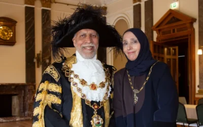 Zaker Choudhry asumió como el primer Lord Alcalde musulmán de Birmingham, Reino Unido