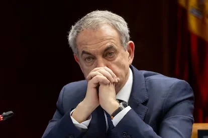 la-hija-okupa-de-zapatero:-denuncian-que-protegio-a-su-hija-tras-ocupar-una-vivienda-en-sevilla