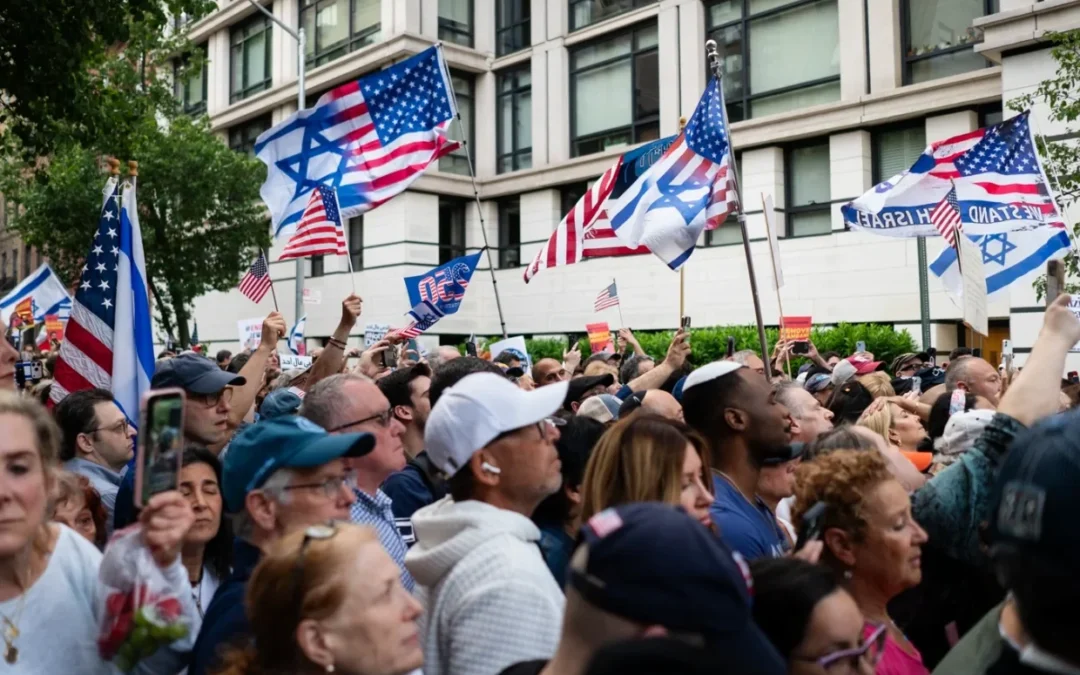 Manifestantes reclamaron la destitución de Zohran Mamdani por el aumento del antisemitismo en Nueva York